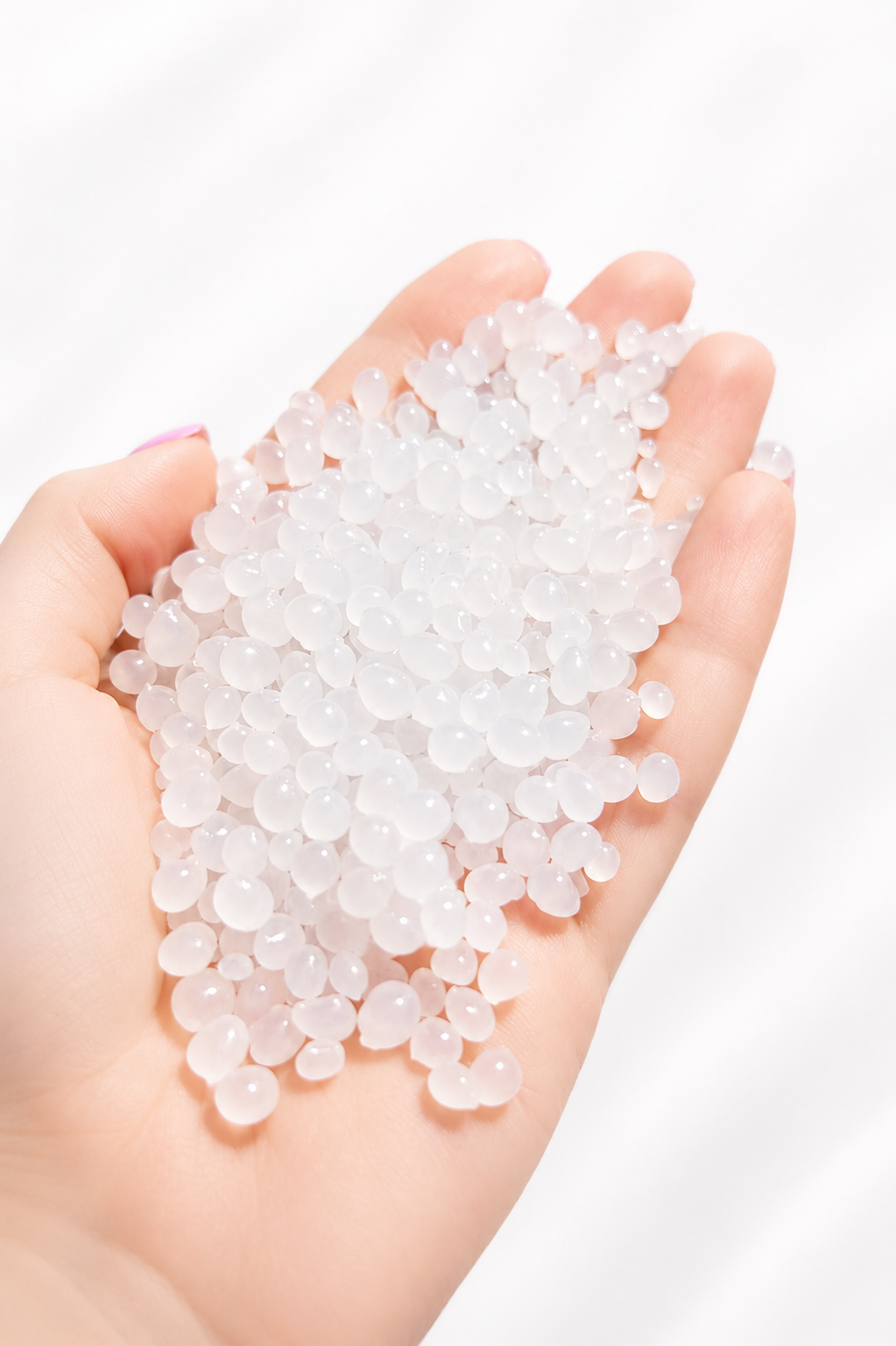 Hotmelt glue granules